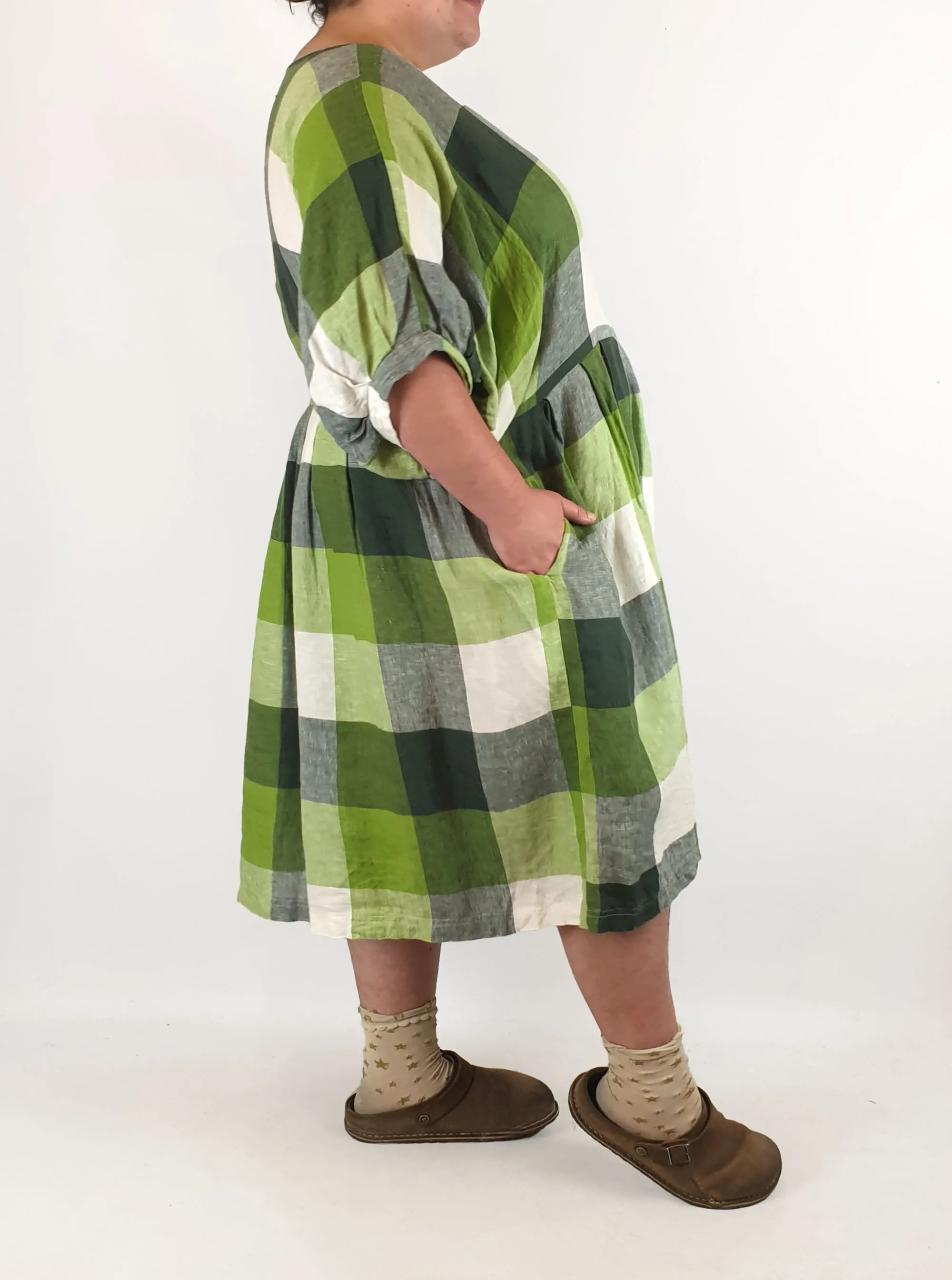 Gorman green linen dress size 20 (from 2023)