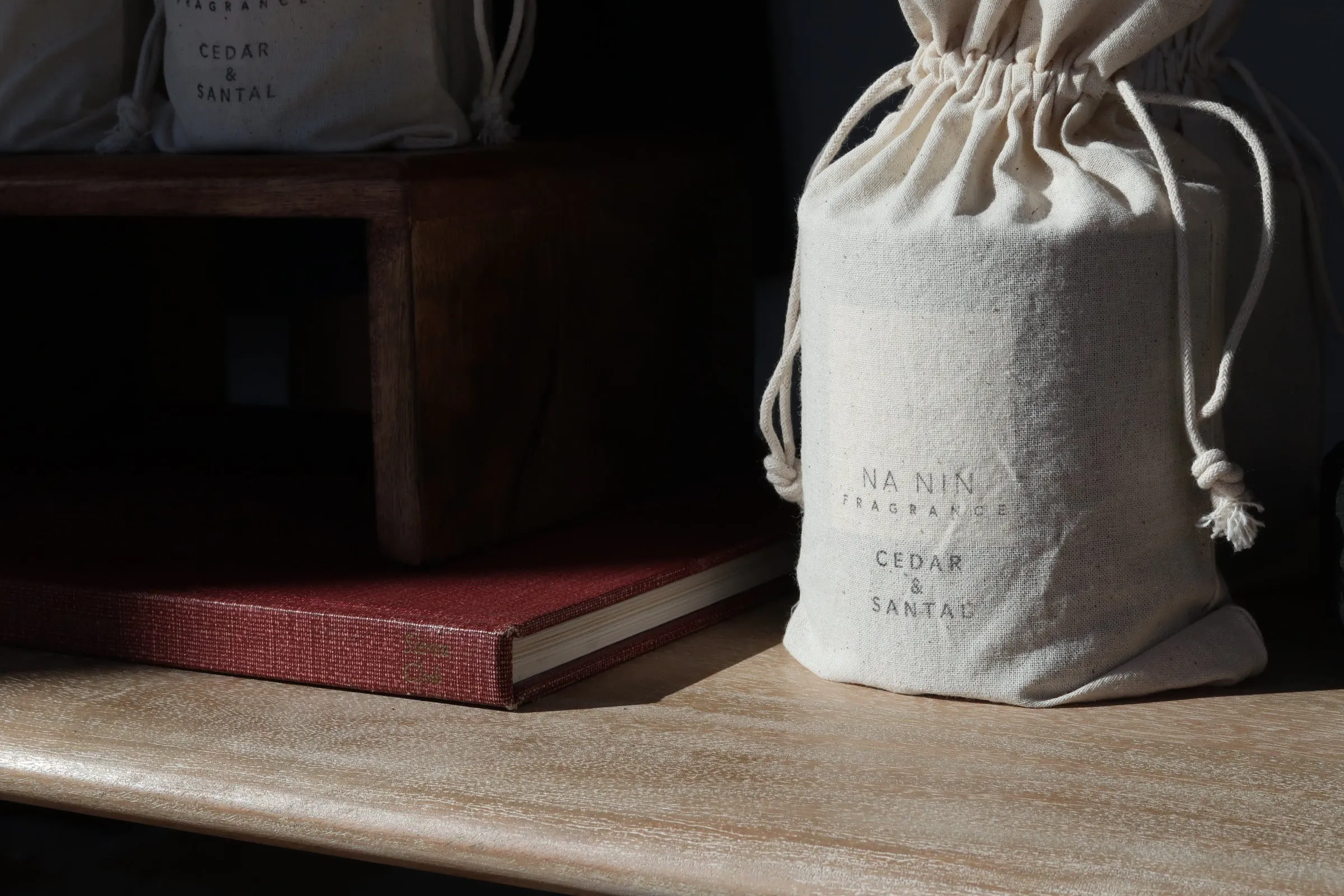 Na Nin Cedar & Santal Candle (In Store Only)