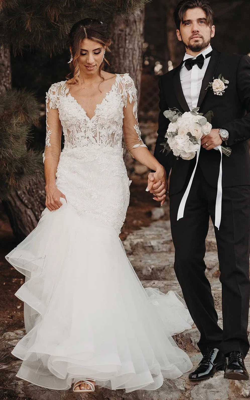 Organza Mermaid V-neck Simple Beach Wedding Dress With Appliques And Illusion Back-716580