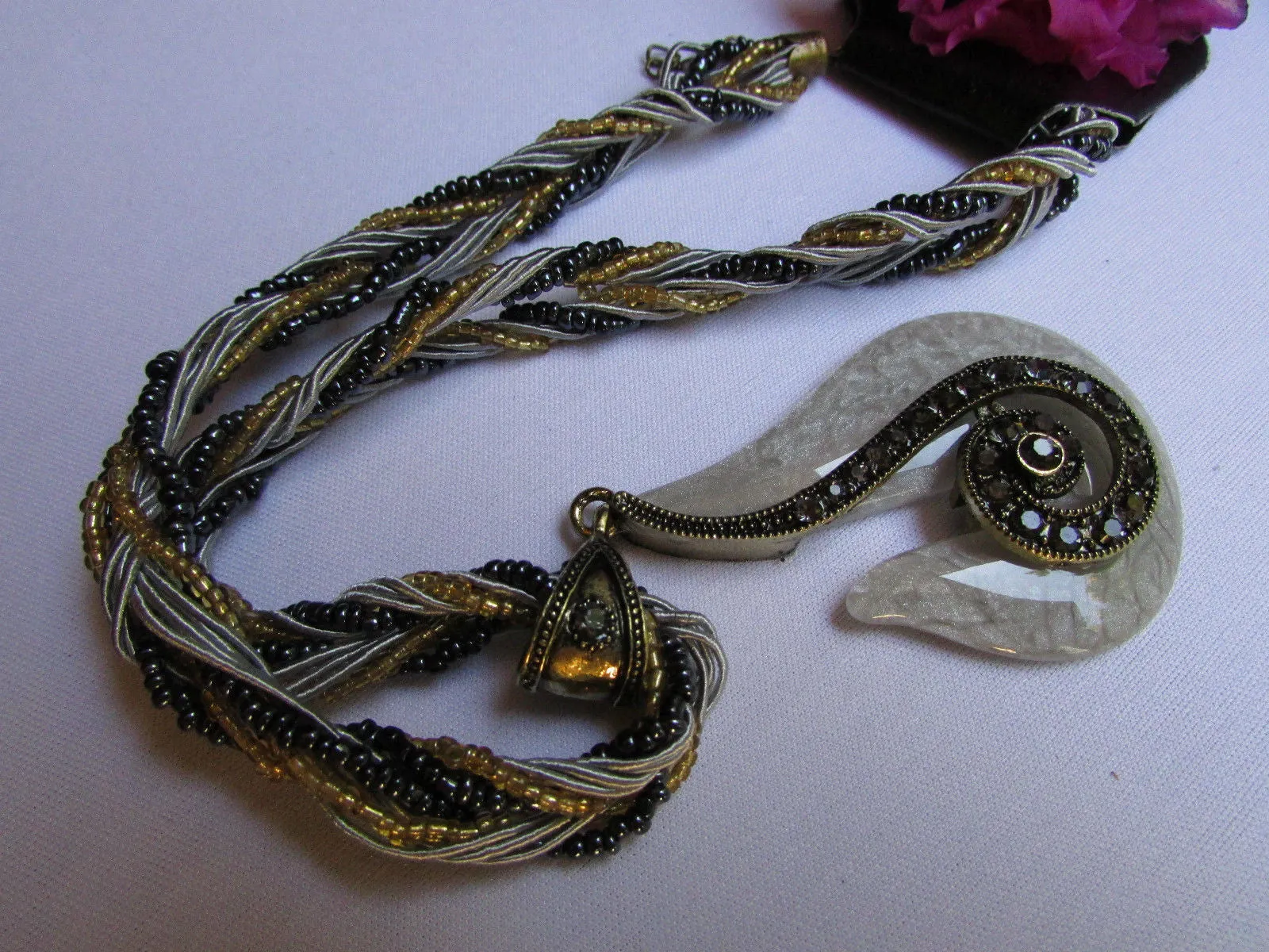 Purple White Yellow Chain Glass Snale Pendant Rhinestones Strands Necklace