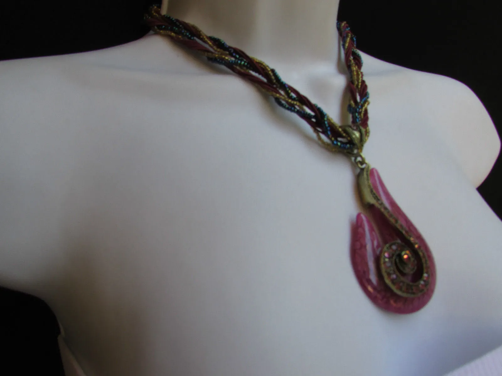 Purple White Yellow Chain Glass Snale Pendant Rhinestones Strands Necklace