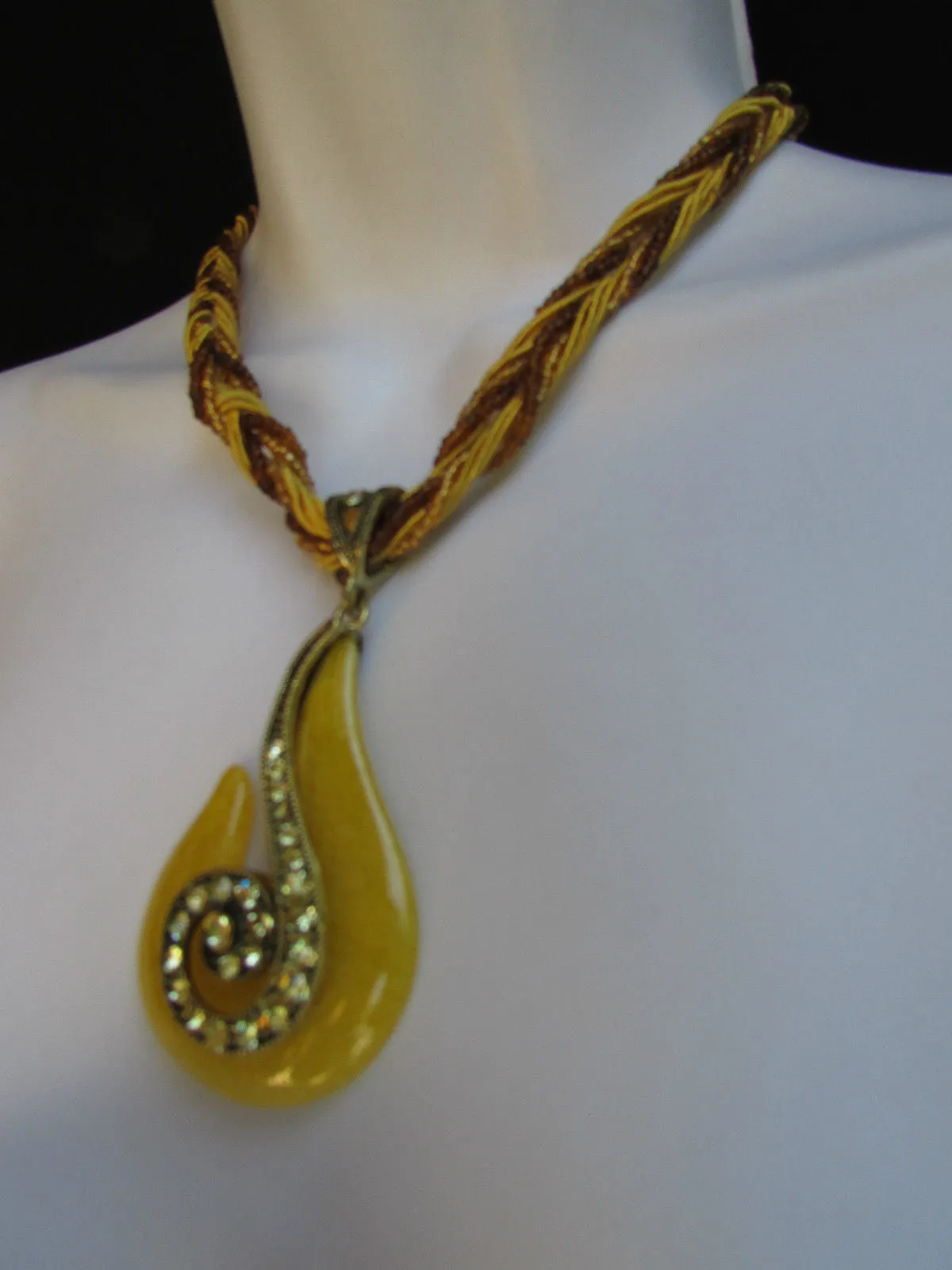 Purple White Yellow Chain Glass Snale Pendant Rhinestones Strands Necklace