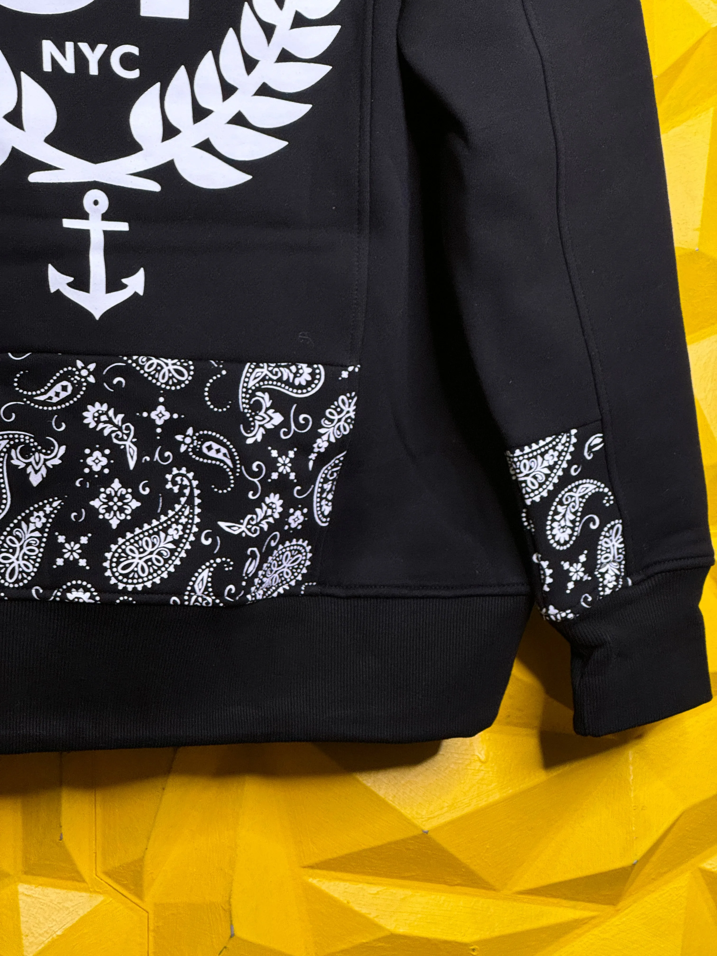 SI Crest Paneled Hoodie - Black Paisley