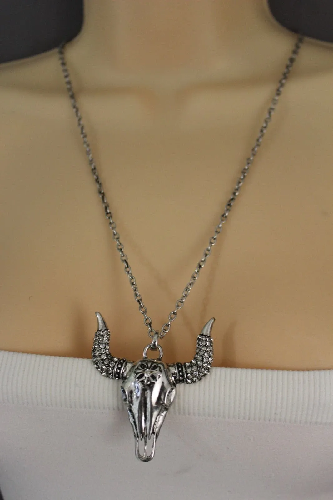 Silver Metal Chain Big Bull Skull Turquoise Blue Bead Skeleton Texas Western Necklace