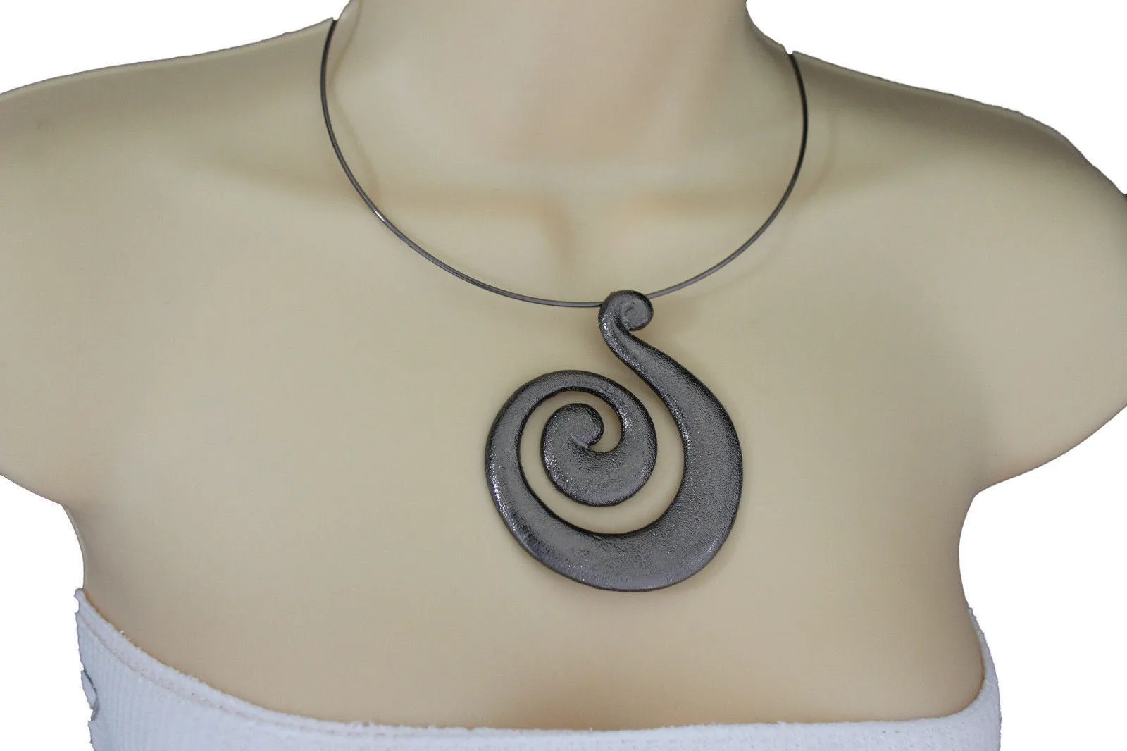Silver Pewter Black Choker Thin Metal Snail Spin Swirl Charm Necklace Earrings Set
