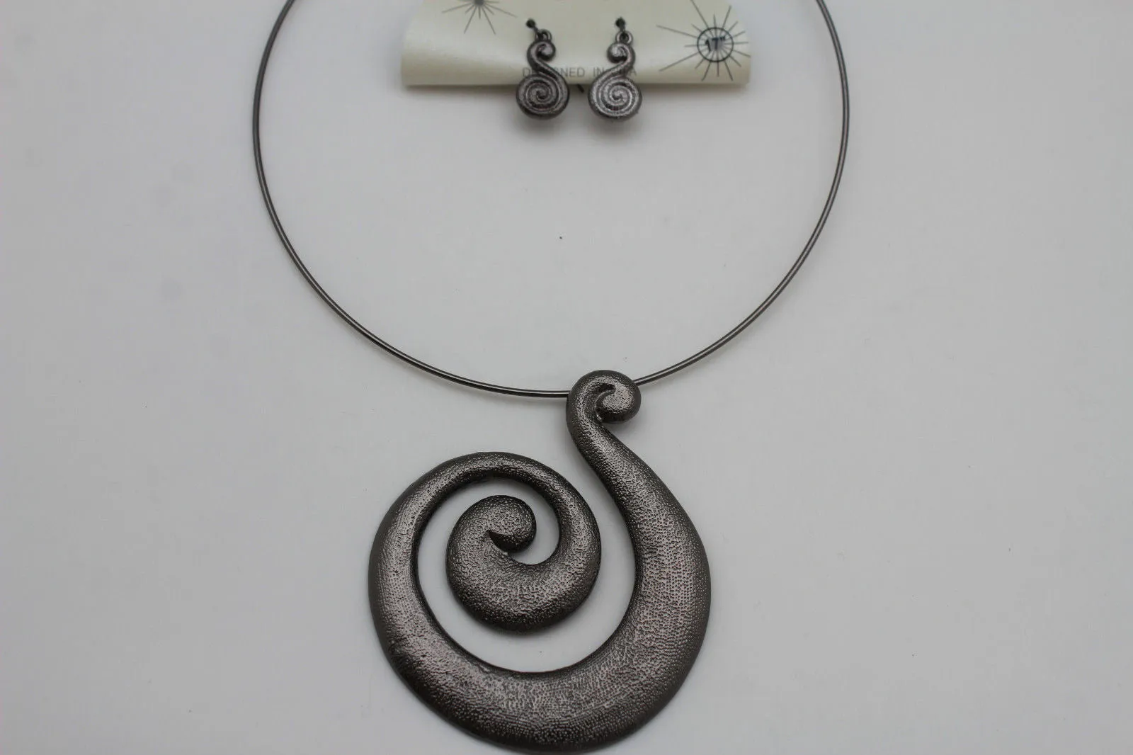 Silver Pewter Black Choker Thin Metal Snail Spin Swirl Charm Necklace Earrings Set
