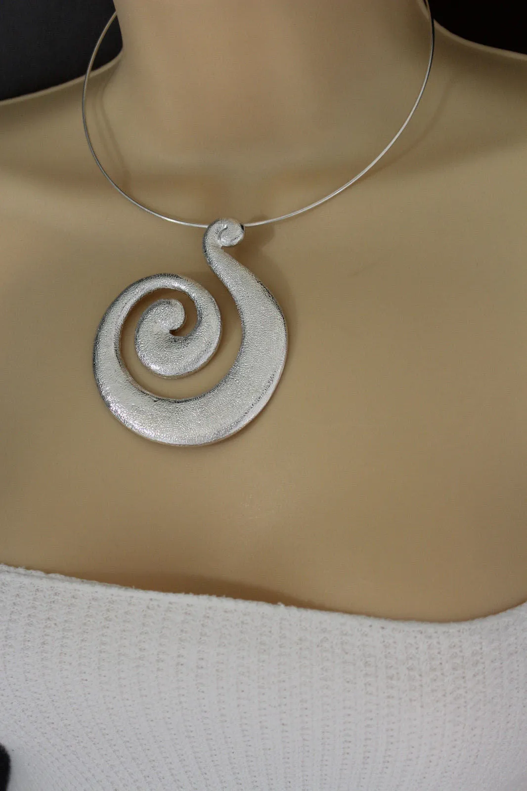 Silver Pewter Black Choker Thin Metal Snail Spin Swirl Charm Necklace Earrings Set