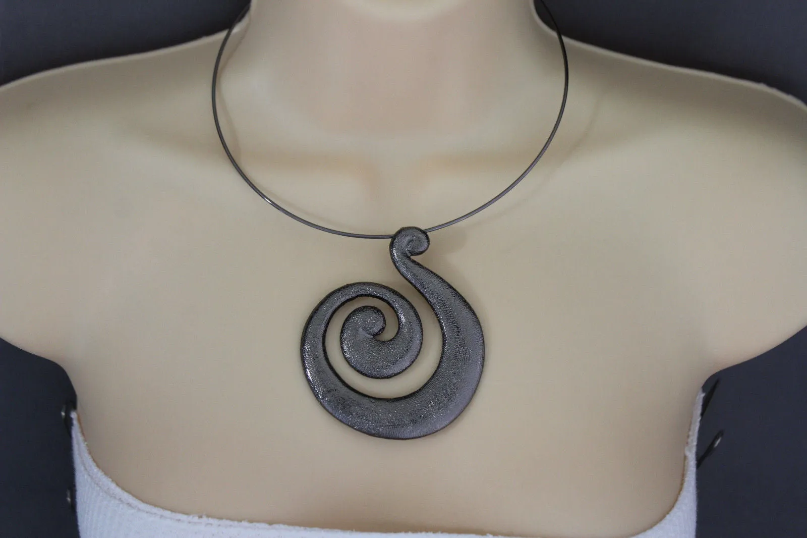 Silver Pewter Black Choker Thin Metal Snail Spin Swirl Charm Necklace Earrings Set