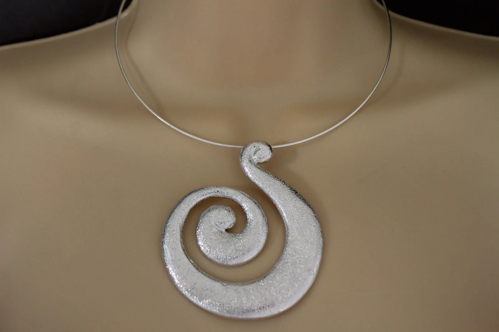 Silver Pewter Black Choker Thin Metal Snail Spin Swirl Charm Necklace Earrings Set