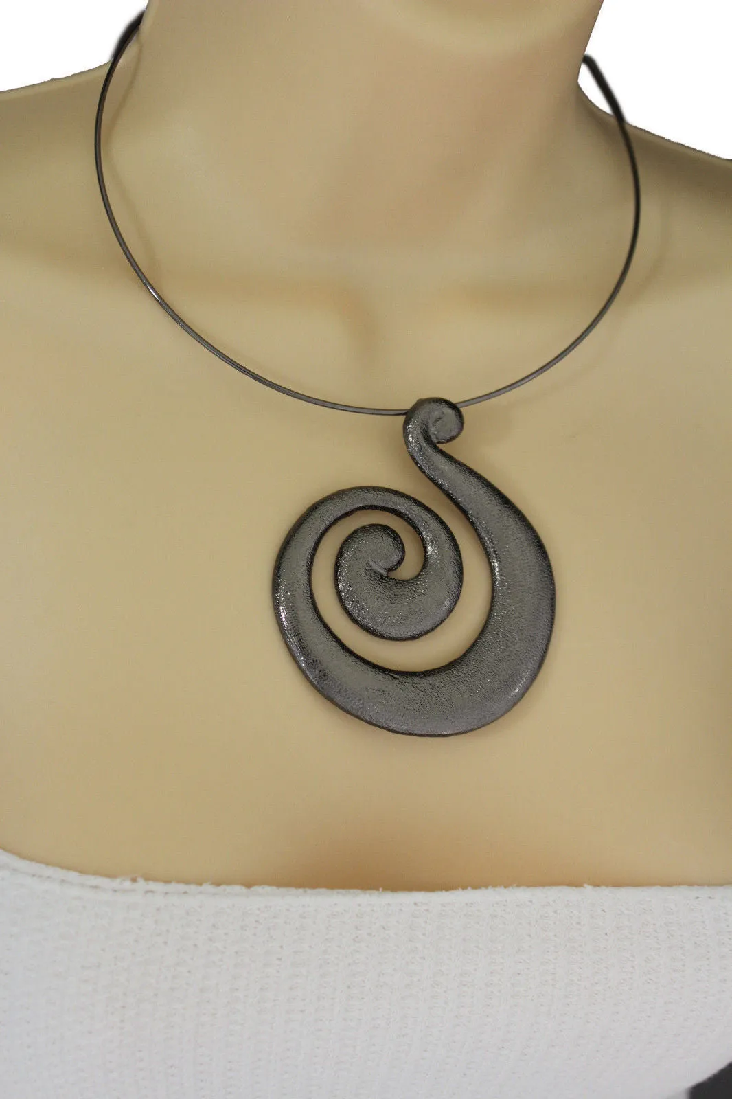 Silver Pewter Black Choker Thin Metal Snail Spin Swirl Charm Necklace Earrings Set